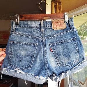 LEVI'S high wasted shorts